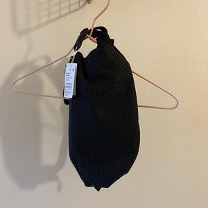 Black fanny pack